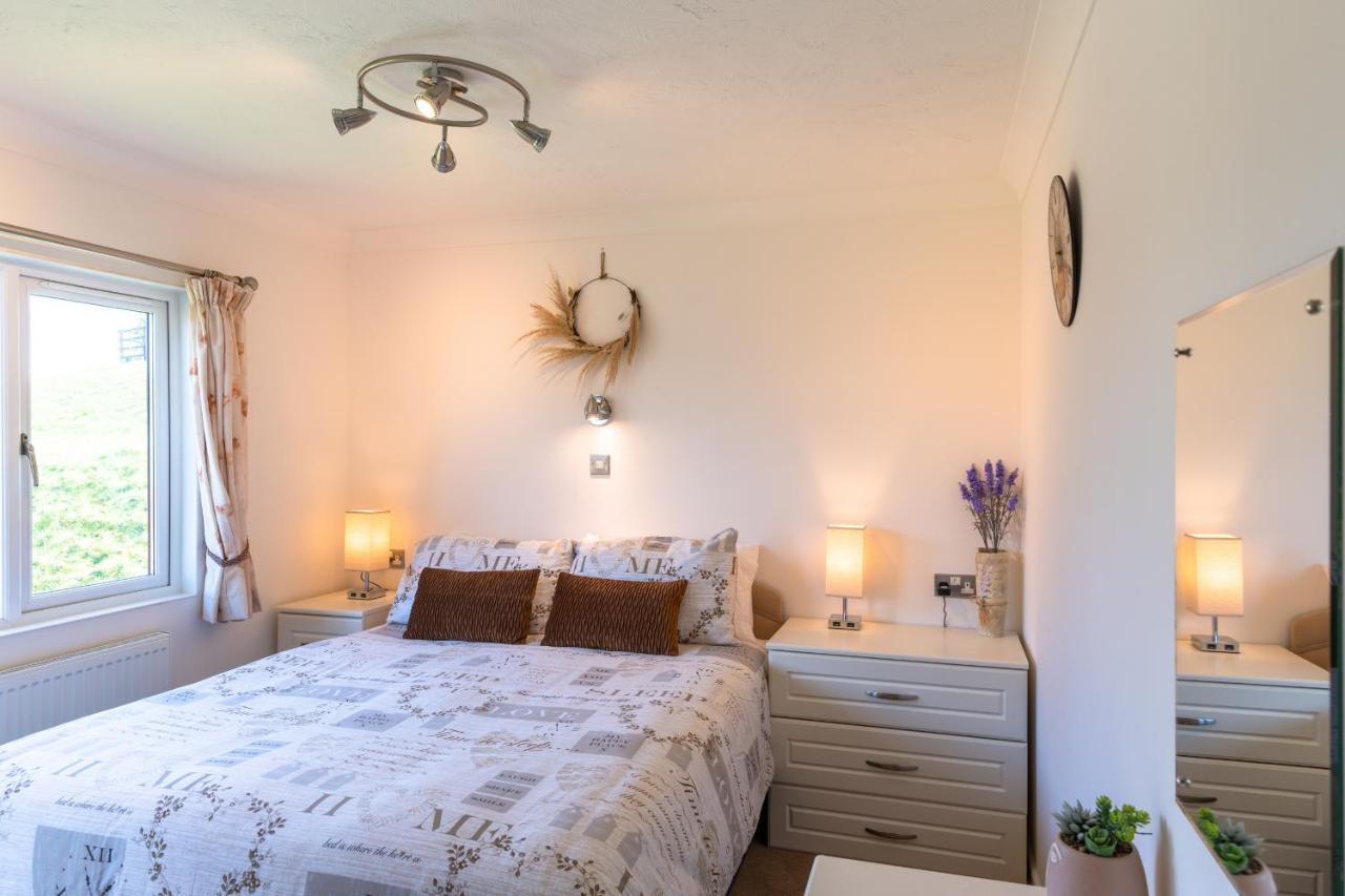 Finest Retreats - Serendipity Lodge Torpoint Eksteriør bilde